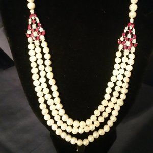 Signed Oscar de la Renta Pearl/Crystal Necklace